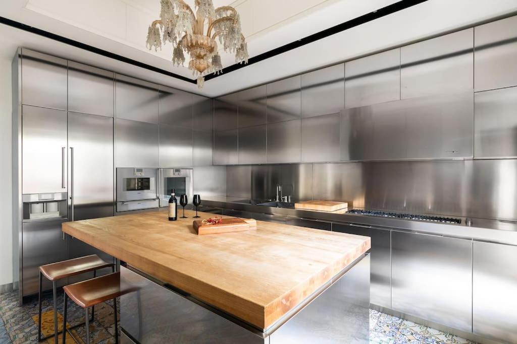 Casa Arte, A Burghesius Home Apartment